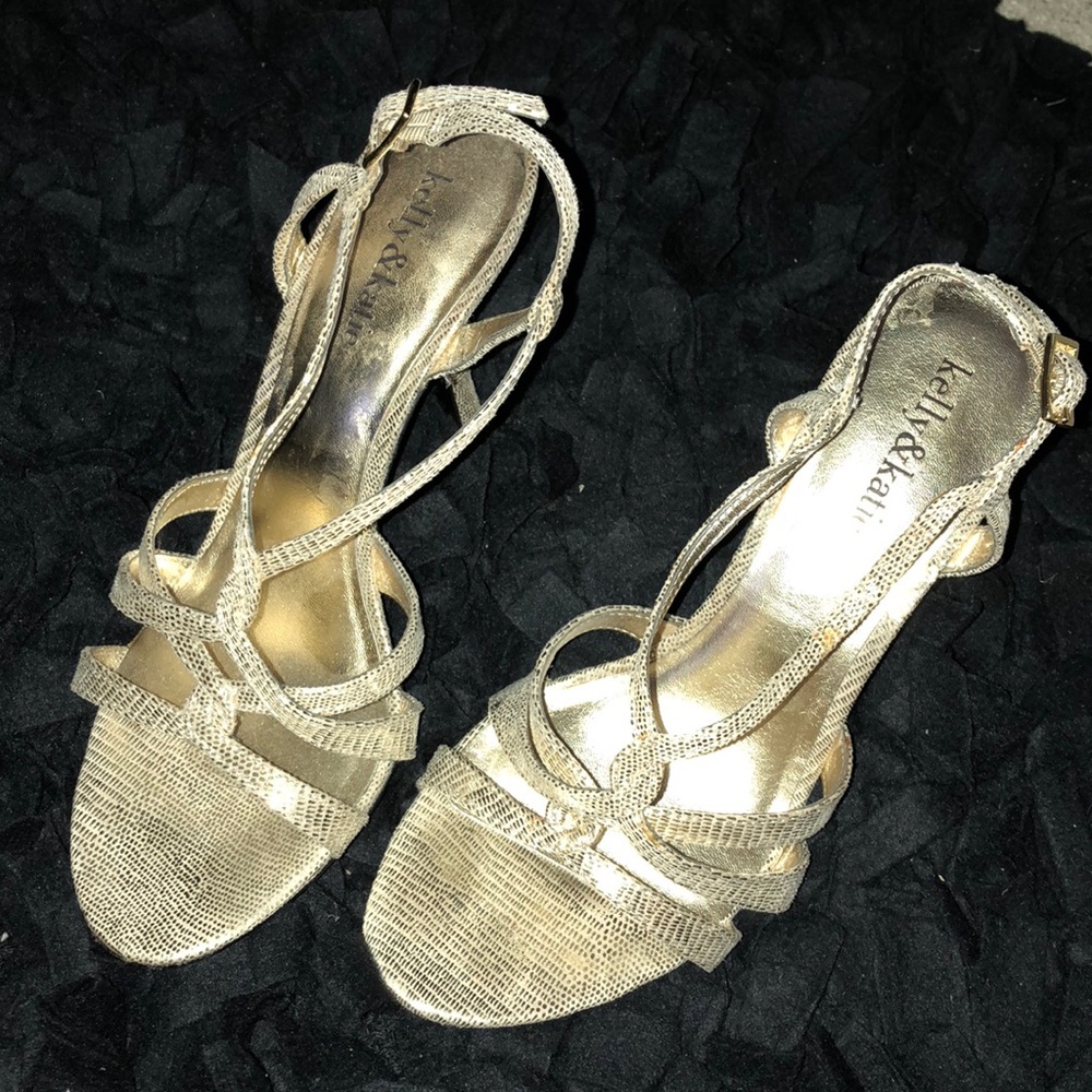 2FOR15✅ Gold strappy formal heels - Picture 2 of 3